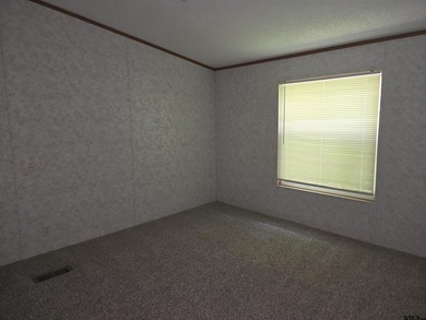 INVESTOR SPECIAL OR FIRST TIME HOME BUYER... LIVE near the lake - photo 11