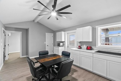 Here is an opportunity to own an absolutely amazing property - photo 13