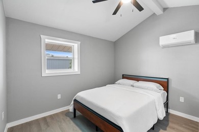 Here is an opportunity to own an absolutely amazing property - photo 15