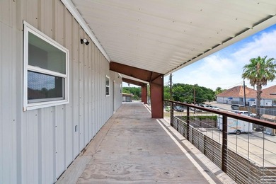 Here is an opportunity to own an absolutely amazing property - photo 16