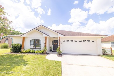 Welcome home to this adorable 3-bedroom, 2-bath home perfectly - photo 2