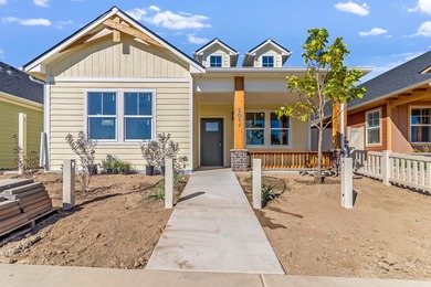 (private lake, pond, creek) Home For Sale in Fruita Colorado