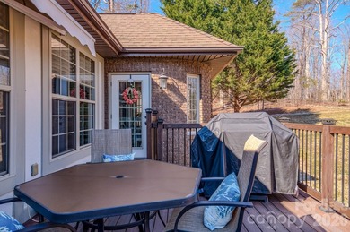 Experience Southern Luxury living set within the golf course - photo 6
