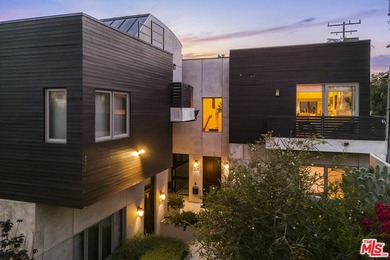 Welcome home to your North Santa Monica retreat, a rare - photo 1