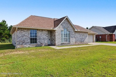 Your search is OVER! This compact home in charming & convenient - photo 2