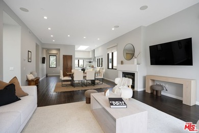 Welcome home to your North Santa Monica retreat, a rare - photo 3