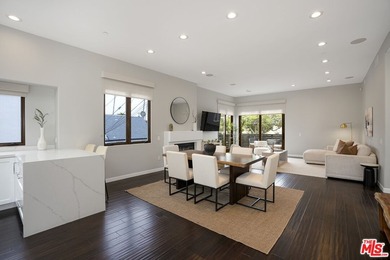 Welcome home to your North Santa Monica retreat, a rare - photo 8