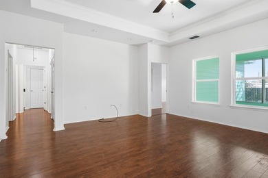 Lovely updated 3-bedroom, 2 bath, 2 car garage in highly - photo 14