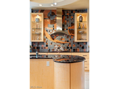Situated on a beautiful private cul-de-sac in Moreland Hills - photo 16