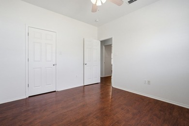 Lovely updated 3-bedroom, 2 bath, 2 car garage in highly - photo 25