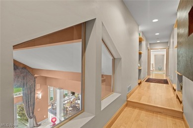 Situated on a beautiful private cul-de-sac in Moreland Hills - photo 28