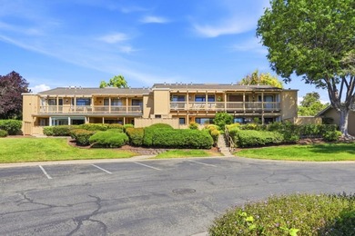 Bright, updated 1,240 sq ft end-unit condo in Cribari Village at - photo 33