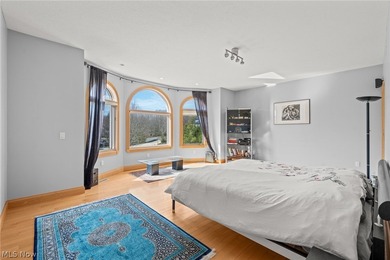Situated on a beautiful private cul-de-sac in Moreland Hills - photo 33