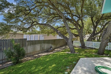 Lovely updated 3-bedroom, 2 bath, 2 car garage in highly - photo 33