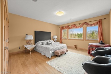 Situated on a beautiful private cul-de-sac in Moreland Hills - photo 34