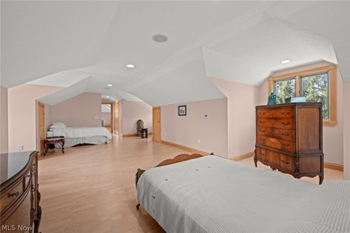 Situated on a beautiful private cul-de-sac in Moreland Hills - photo 35