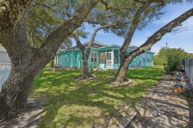 Lovely updated 3-bedroom, 2 bath, 2 car garage in highly - photo 36