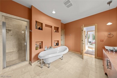 Situated on a beautiful private cul-de-sac in Moreland Hills - photo 37