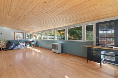 Welcome to this 3-bedroom home offering 1,386 sq ft of character - photo 9