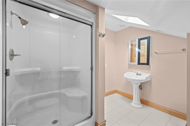 Situated on a beautiful private cul-de-sac in Moreland Hills - photo 40