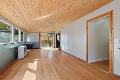 Welcome to this 3-bedroom home offering 1,386 sq ft of character - photo 10