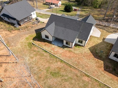 Brand new custom-built 4-bedroom, 2,5 bath home with NO HOA - photo 45