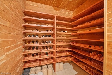 Situated on a beautiful private cul-de-sac in Moreland Hills - photo 50
