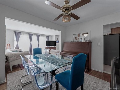 Exceptional opportunity in Douglaston! This spacious two-family - photo 5