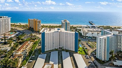 Beautifully updated condo featuring an open layout, stylish - photo 12