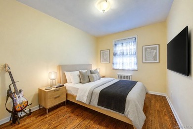 Welcome to this spacious 3-bedroom, 1-bath lower-level corner - photo 13