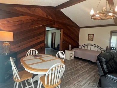 Fully Furnished Lake Area Home - Move-In Ready! Don't miss this - photo 21