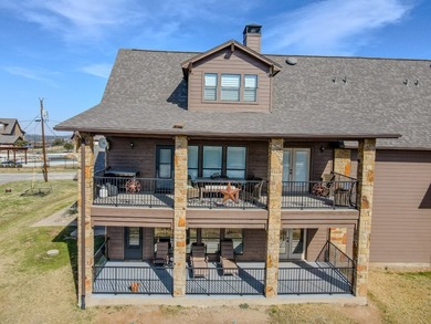 Welcome to your own lakeside escape. This beautifully maintained - photo 22