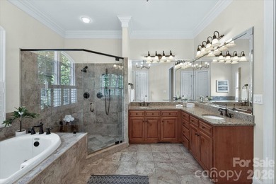 Beautiful custom home on premium golf course lot in popular - photo 23