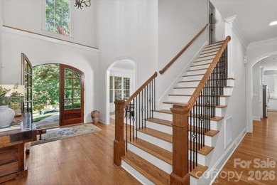 Beautiful custom home on premium golf course lot in popular - photo 24