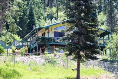Bordering BLM land that fronts onto National Forest with direct - photo 2