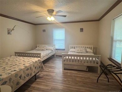 Fully Furnished Lake Area Home - Move-In Ready! Don't miss this - photo 33