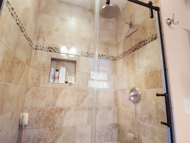 Welcome to 5 Andrews Way, located in the sought-after Bristol - photo 34