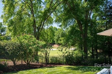 Beautiful custom home on premium golf course lot in popular - photo 39