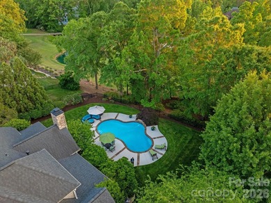 Beautiful custom home on premium golf course lot in popular - photo 40