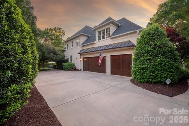 Beautiful custom home on premium golf course lot in popular - photo 41