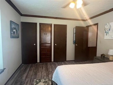 Fully Furnished Lake Area Home - Move-In Ready! Don't miss this - photo 43