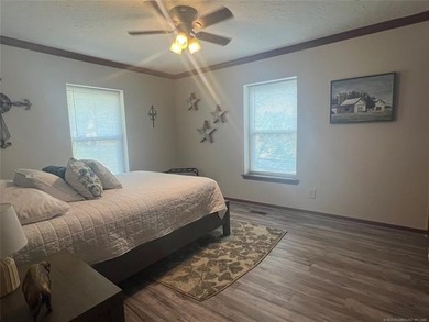 Fully Furnished Lake Area Home - Move-In Ready! Don't miss this - photo 44