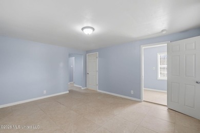 Discover a charming investment gem in the heart of East Biloxi! - photo 5