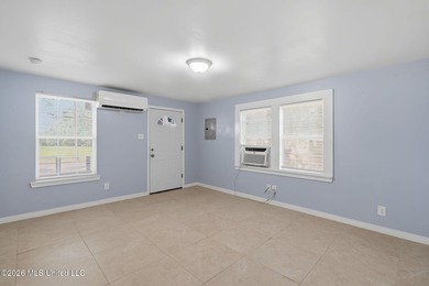 Discover a charming investment gem in the heart of East Biloxi! - photo 7