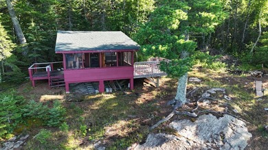Unwind in cozy comfort inside this picturesque cabin retreat - photo 7