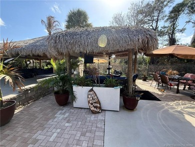Enjoy privacy and convenience on this oversized 2,681 sq ft RV - photo 8