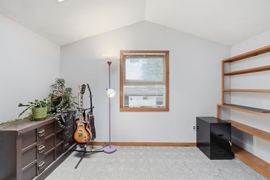 Spacious 3-bedroom, 1.5-bath home offering comfort, character - photo 21