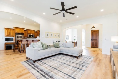 Beautifully updated 4-bedroom 3 bath home with modern finishes - photo 4