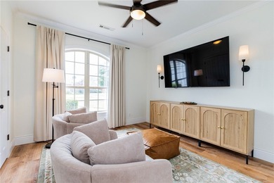 Beautifully updated 4-bedroom 3 bath home with modern finishes - photo 8