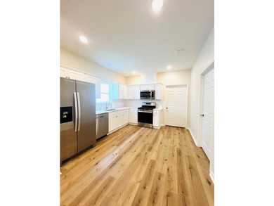 Beautiful 2022-Built Townhome in Gated community. This - photo 5